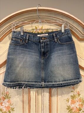 Authentic Y2K Abercrombie & Fitch low rise denim miniskirt size 0